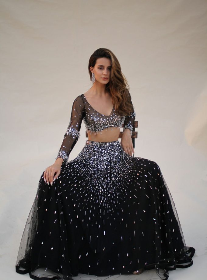 Stella set in drop crystals