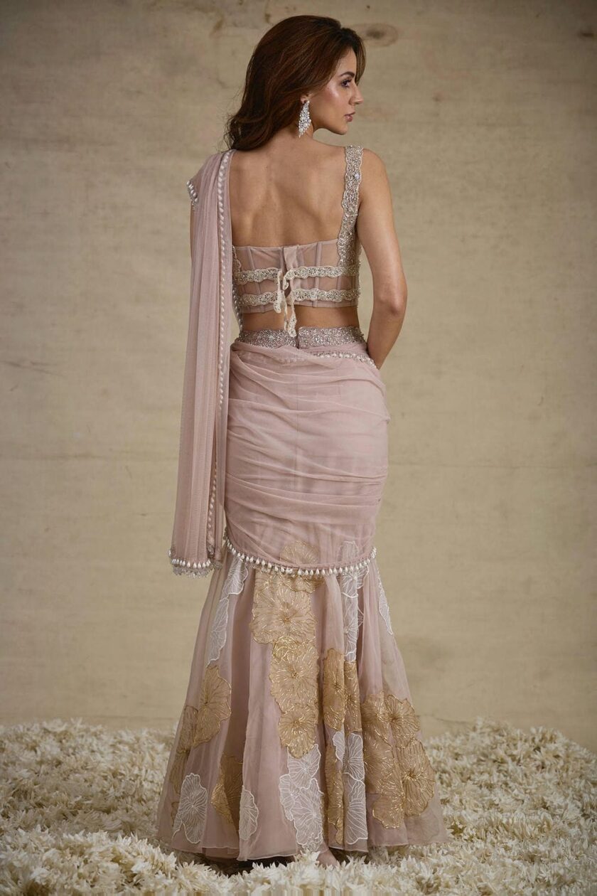 The Lily Pearl Set in Pale Pink - Image 6