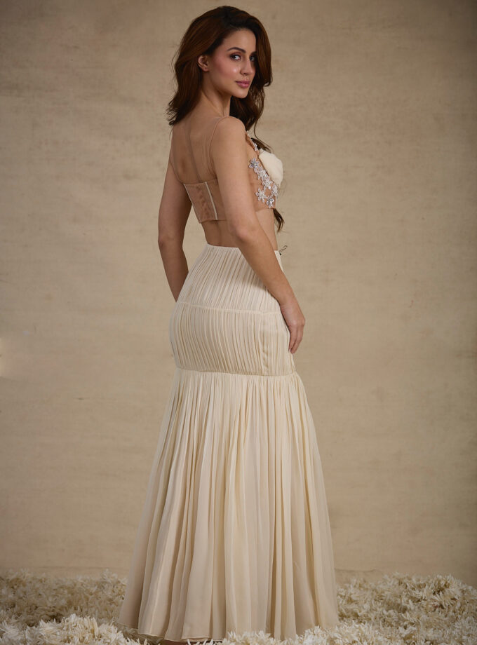 The Nephele Set in Ivory