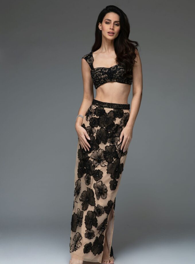 The Black Dahlia Set